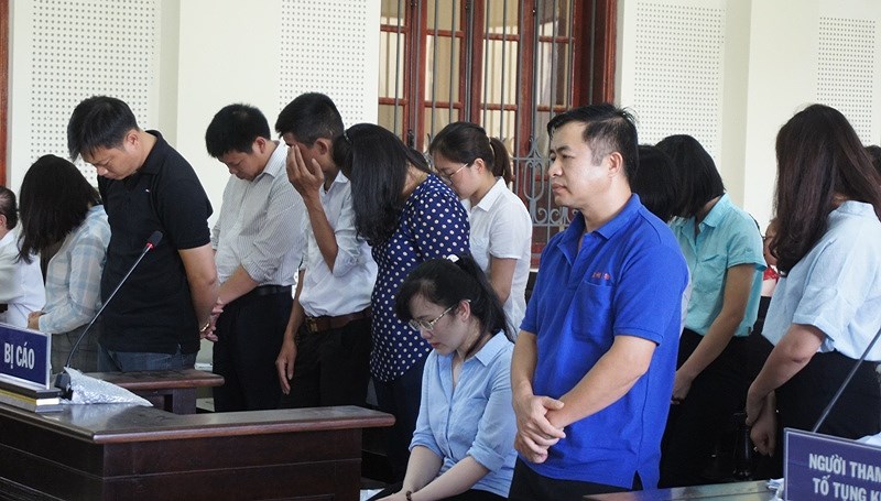 Bạn trai phủ nhận vay 12 tỉ của hotgirl ngân hàng