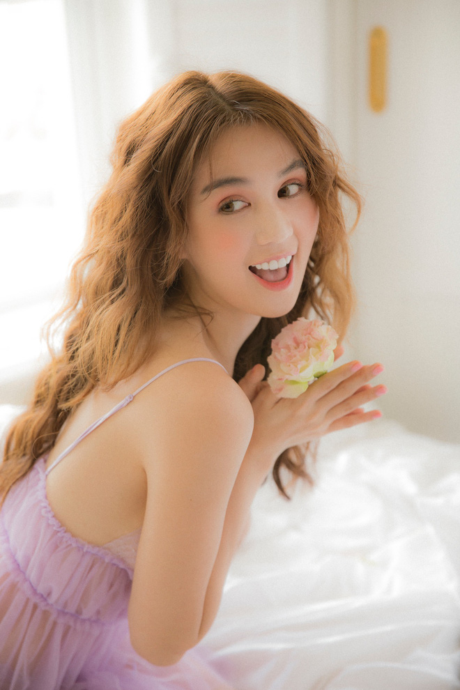 Bộ ảnh nội y được mong chờ của Ngọc Trinh đã chính thức ra lò: Cực nóng bỏng và gợi cảm! Bộ ảnh nội y được mong chờ của Ngọc Trinh đã chính thức ra lò: Cực nóng bỏng và gợi cảm!