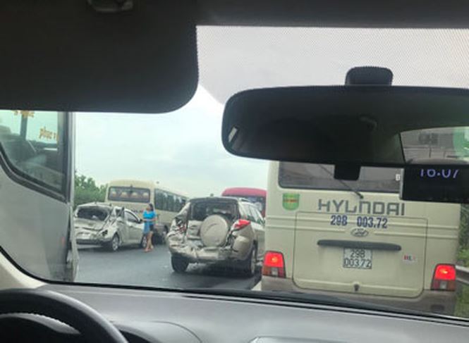 Tai nạn liên hoàn trên cao tốc Ninh Bình-Cầu Giẽ