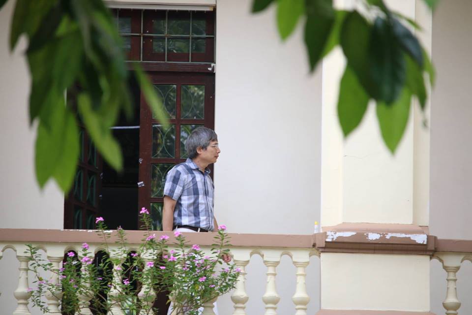 Thí sinh điểm cao bất thường ở Hà Giang cay đắng: Có bạn ngủ khi làm bài nhưng điểm toàn 9