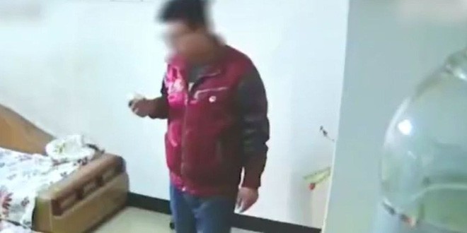 Trung Quốc: Cào hết 15 triệu tiền xổ số ăn cắp mới trúng 1,5 triệu, tên trộm bị bắt khi đi lĩnh thưởng