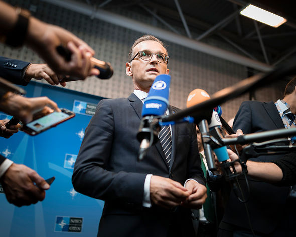 Đức nóng mặt đáp trả đanh thép sau khi Trump gọi EU là kẻ thù