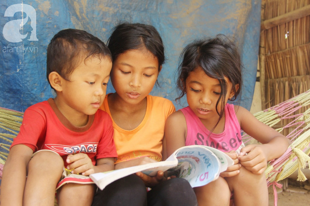 Không có tiền chữa bệnh, bé trai 10 tuổi bị u não cầu xin bố mẹ cho về nhà sống những ngày cuối cùng gia đình