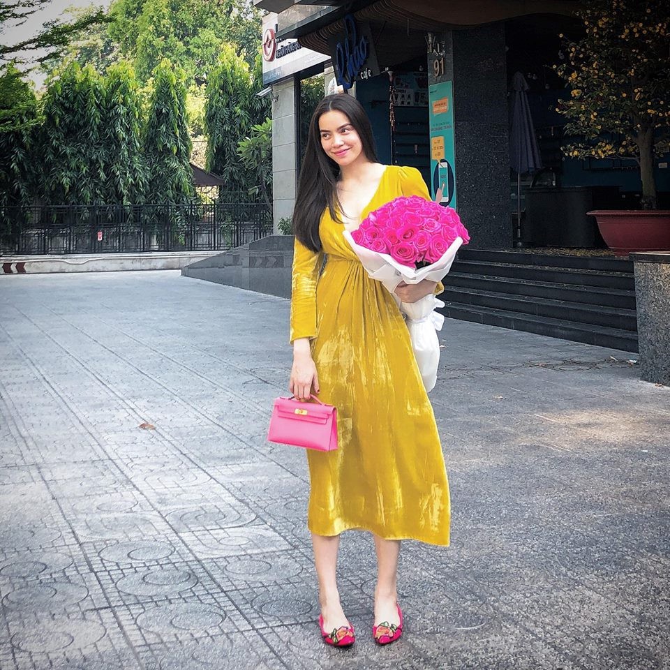 Học theo Kate Middleton và Meghan Markle, các người đẹp Việt cũng đua nhau diện gam màu vàng tươi nắng hè