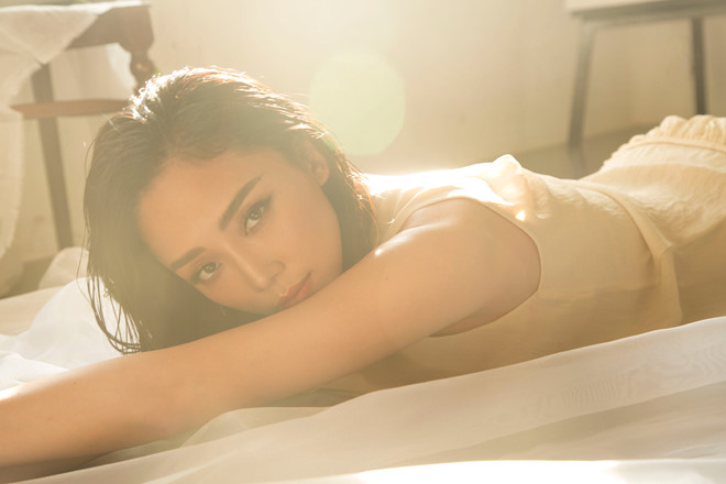 Tóc Tiên tái hợp người tình tin đồn Hoàng Touliver trong ca khúc mới với tiêu đề lạ