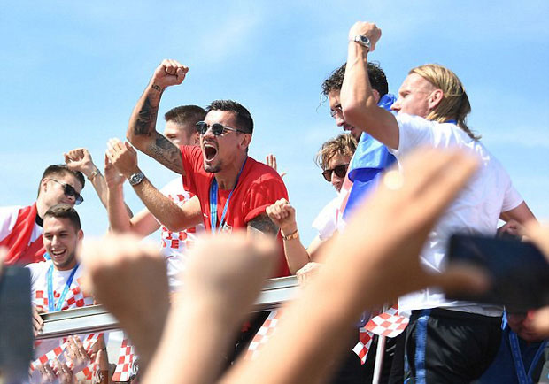 Biển người chào đón Modric và đội tuyển Croatia sau hành trình kỳ diệu ở World Cup 2018