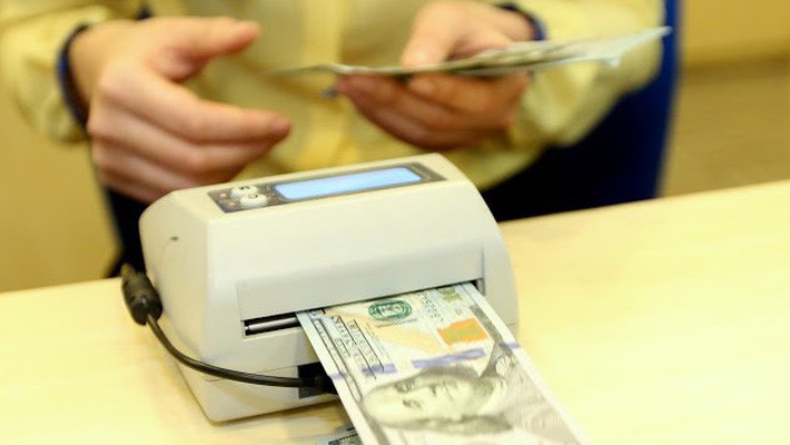 Ngân hàng Nhà nước bắt đầu bán ra ngoại tệ
