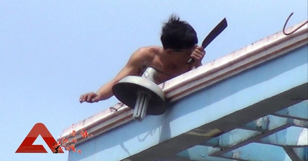 Nam thanh niên ngáo đá đâm 1 người chết, 3 người bị thương