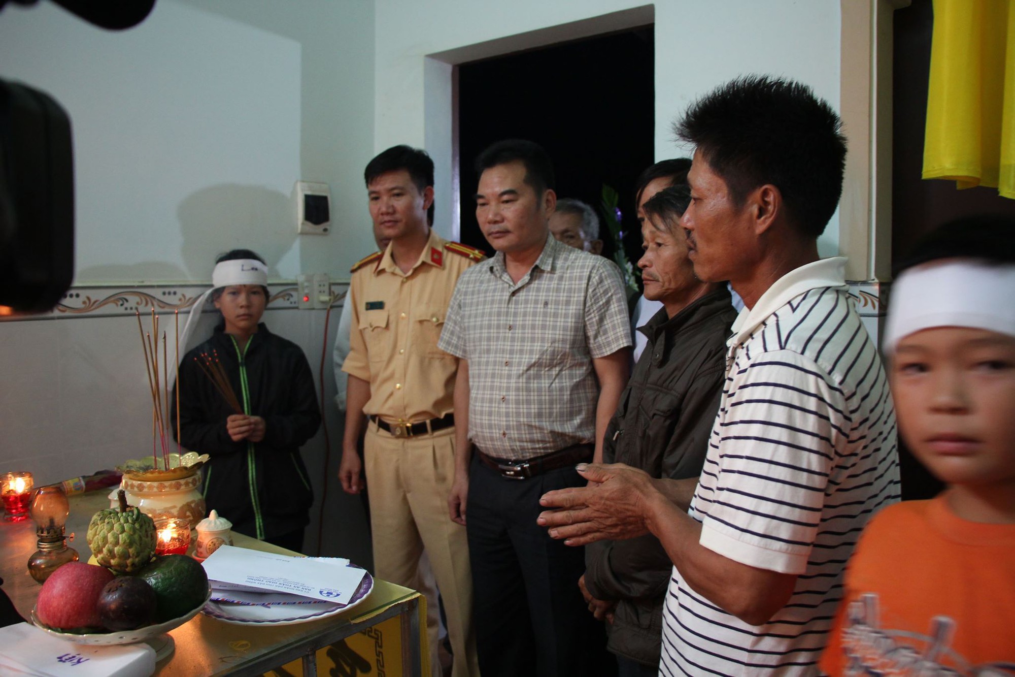 Tài xế tông chết 2 nữ sinh 18 tuổi trước quán cà phê có uống rượu trước khi lái xe