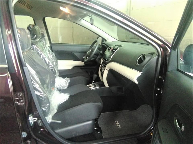 Toyota Rush 2018 vừa xuất hiện tại đại lý ở Hà Nội có giá bao nhiêu?