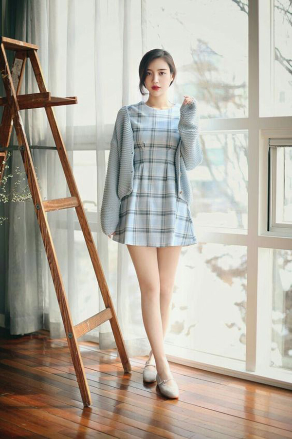 Chọn váy ca rô hợp xu hướng như sao Việt