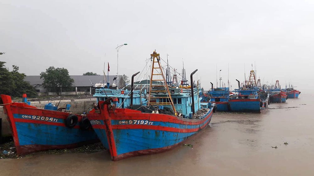 Chủ tịch Thanh Hóa, Nghệ An phát công điện khẩn chống bão số 3