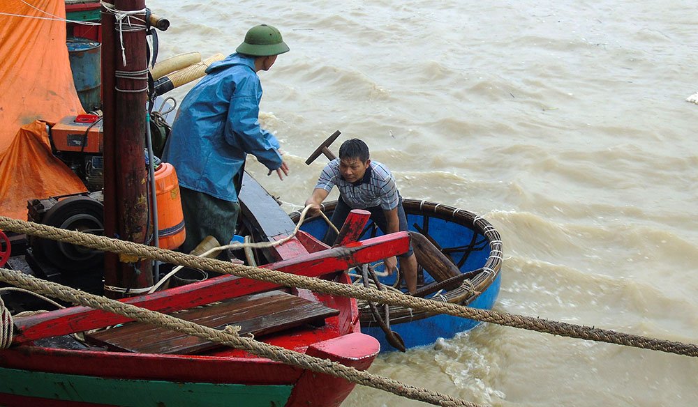 Chủ tịch Thanh Hóa, Nghệ An phát công điện khẩn chống bão số 3