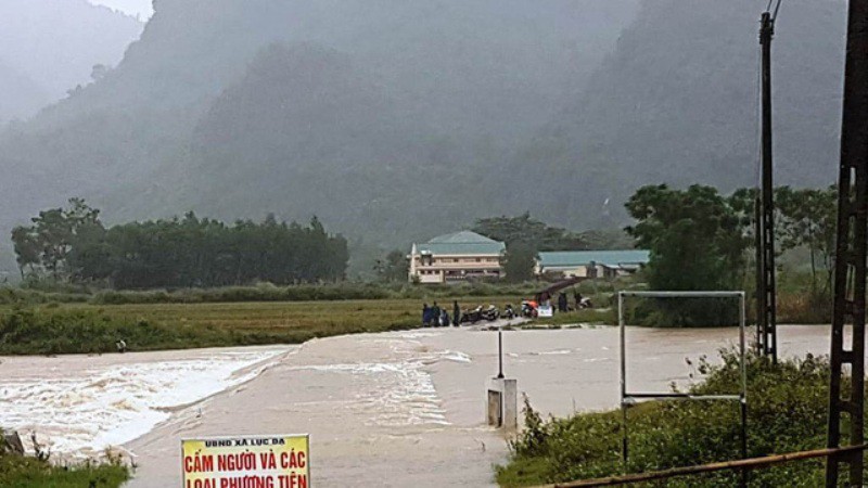 Nghệ An: Nhiều thôn bản bị cô lập do mưa lũ trước cơn bão số 3