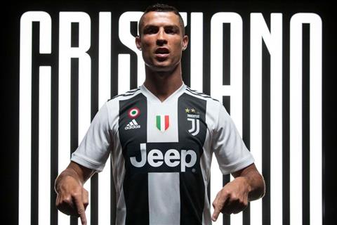 Mẹ Ronaldo: Không thể trở lại M.U là điều đáng tiếc