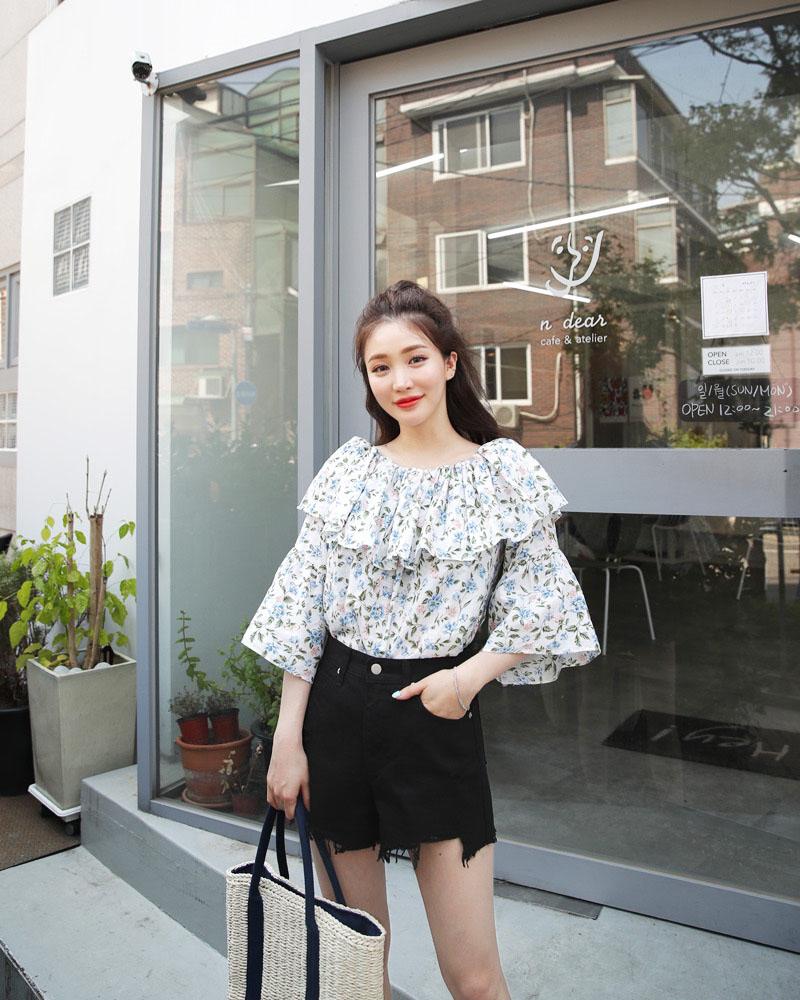 Chẳng cần nâng ngực, chỉ vài trăm nghìn mua chiếc áo kiểu này là vòng 1 nảy nở ngay