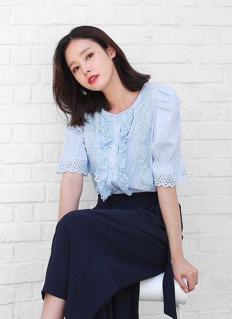 Chẳng cần nâng ngực, chỉ vài trăm nghìn mua chiếc áo kiểu này là vòng 1 nảy nở ngay