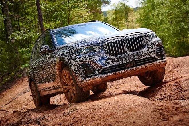 BMW X7 2019 lộ diện, cạnh tranh với Mercedes GLS