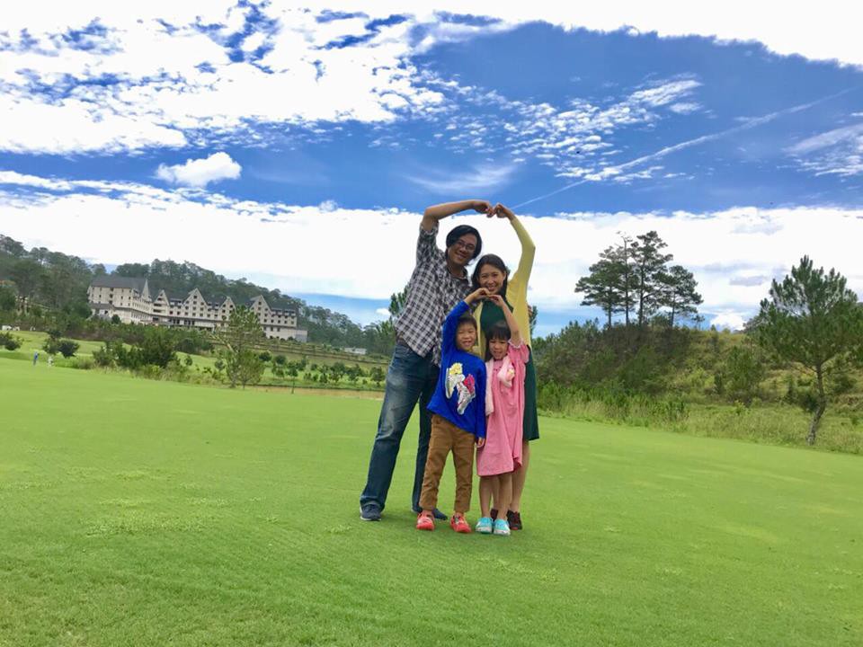 Giả bộ mệt để dụ 2 con làm việc nhà từ bé tí, kết quả hiện tại khiến ai cũng ngưỡng mộ Giả bộ mệt để dụ 2 con làm việc nhà từ bé tí, kết quả hiện tại khiến ai cũng ngưỡng mộ