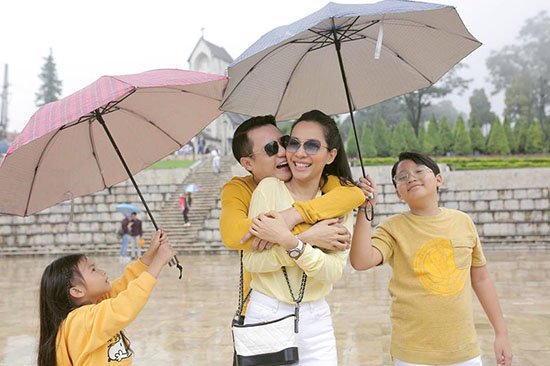 Hoàng Bách: Nhớ mãi ánh mắt thiếu thiện cảm của bố vợ lần đầu gặp