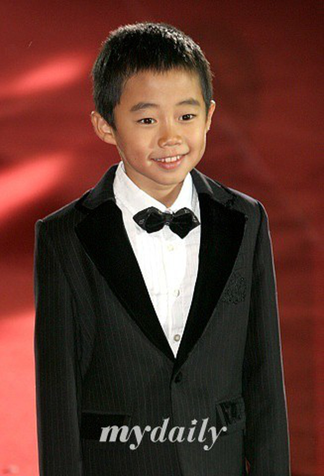 Quá trình lột xác của sao nhí hot nhất Vườn sao băng: Khi cậu nhóc nhà bên dậy thì thành mỹ nam ngay trước mắt