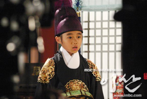 Quá trình lột xác của sao nhí hot nhất Vườn sao băng: Khi cậu nhóc nhà bên dậy thì thành mỹ nam ngay trước mắt