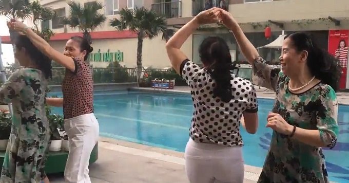 Mối tình đắng của bà chủ khách sạn bên sàn khiêu vũ