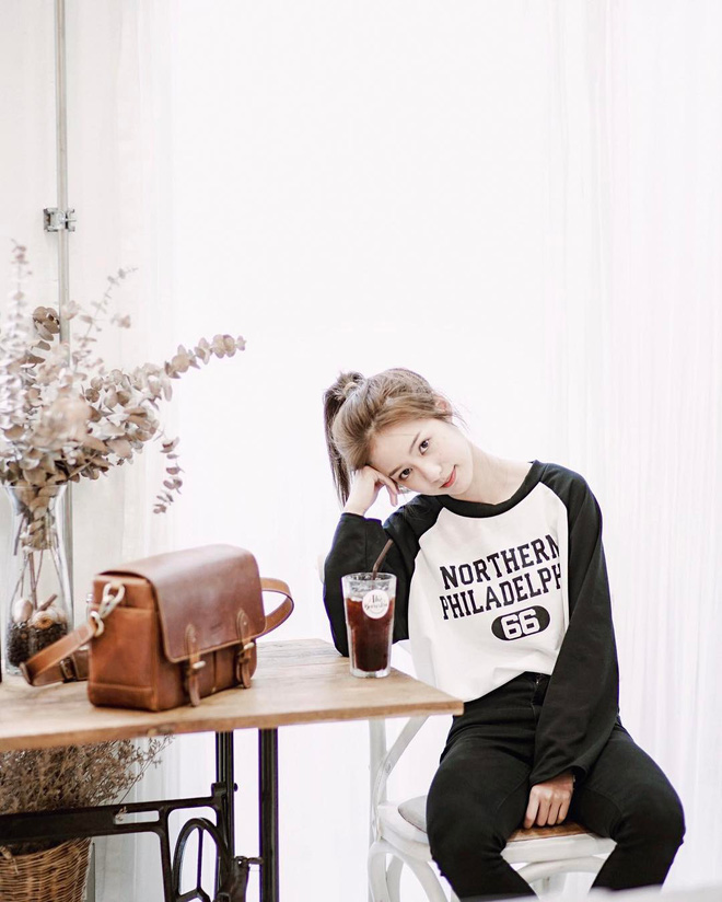 Hotgirl số 1 Thái Lan Pimtha khiến dân tình ghen tỵ vì có người yêu điển trai như Idol