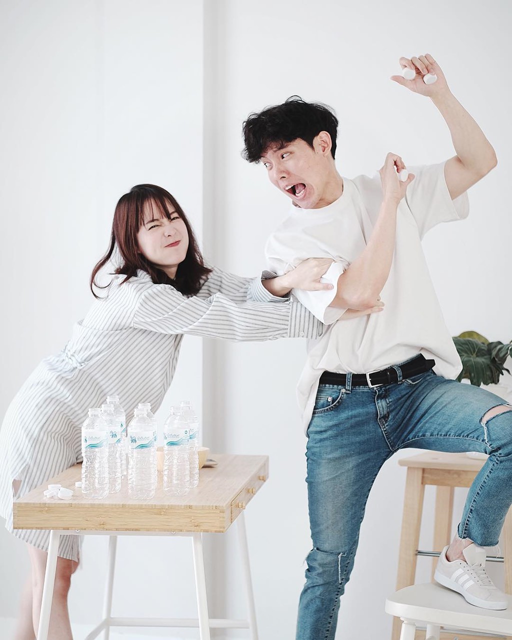 Hotgirl số 1 Thái Lan Pimtha khiến dân tình ghen tỵ vì có người yêu điển trai như Idol