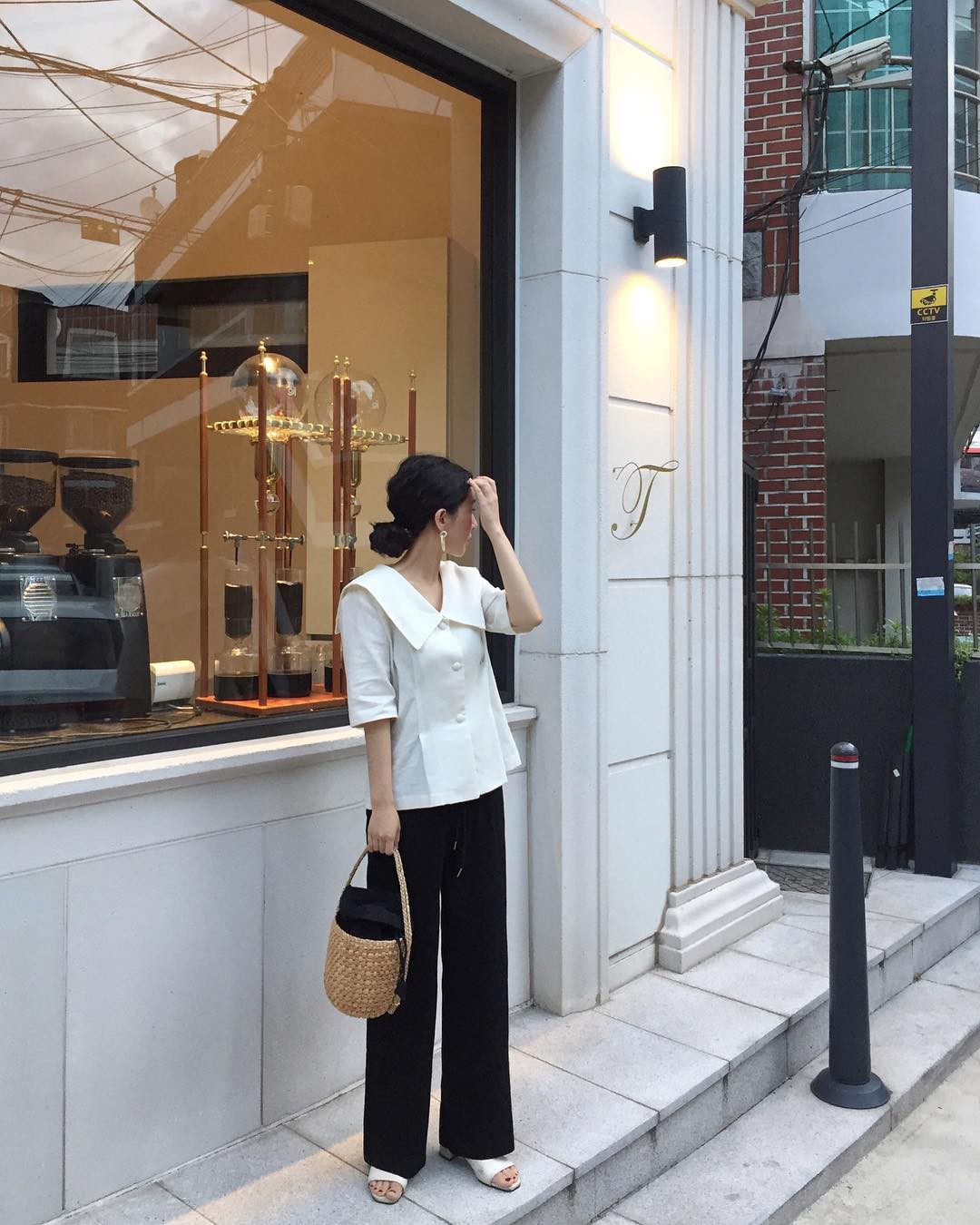 Nếu thấy phong cách công sở của mình thật tẻ nhạt thì 4 tips diện đồ này sẽ giúp bạn thêm tự tin và lôi cuốn Nếu thấy phong cách công sở của mình thật tẻ nhạt thì 4 tips diện đồ này sẽ giúp bạn thêm tự tin và lôi cuốn