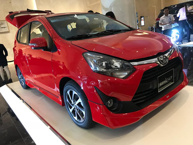 Soi chi tiết Toyota Wigo giá rẻ, và Toyota Avanza nhập khẩu vừa lộ diện ở Việt Nam