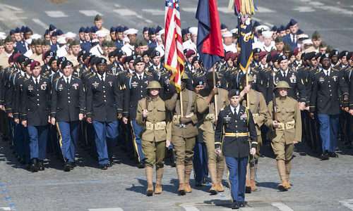 Chi phí duyệt binh theo ý Trump có thể tốn kém ngang tập trận Mỹ - Hàn