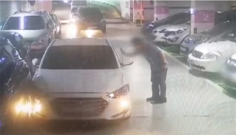 Cậu bé 9 tuổi trộm xe ô tô của mẹ để đi thử và cái kết khó tin