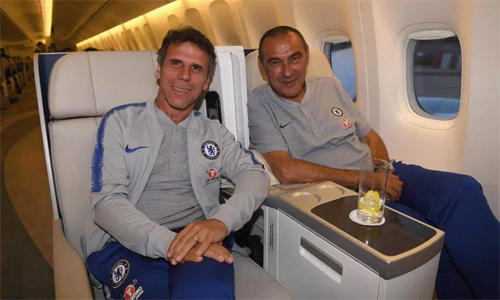 Zola làm trợ lý HLV ở Chelsea