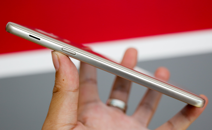 Galaxy J8 về Việt Nam giá 7,3 triệu đồng