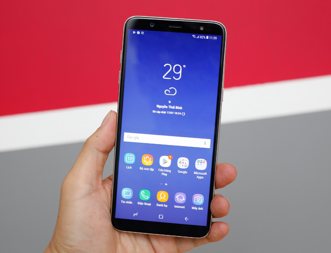 Galaxy J8 về Việt Nam giá 7,3 triệu đồng