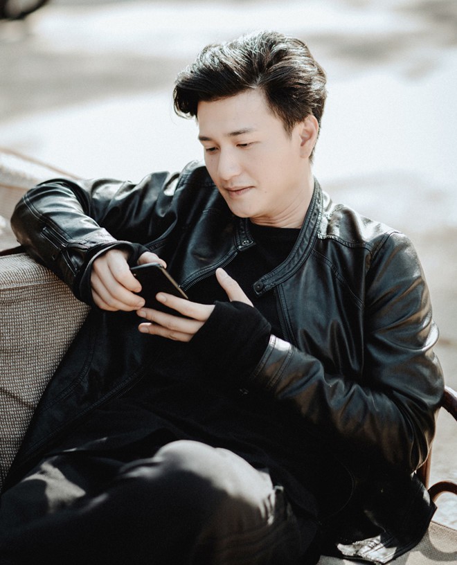 Giữa scandal bị đàn chị dằn mặt vì bỏ show và ồn ào lộ ảnh nóng, Huỳnh Anh bất ngờ để lộ danh tính bạn gái mới