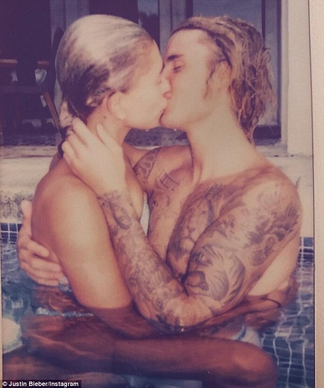 Justin Bieber và Hailey Baldwin quyết giữ mình không quan hệ ân ái trước hôn nhân?