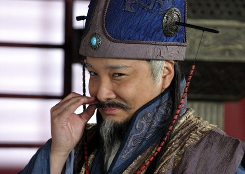 Sao phim Hoàn Châu Cách Cách: Phạm tội ngộ sát, ra tù thành danh, lấy vợ đẹp kém 12 tuổi