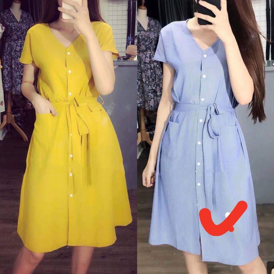 Đặt mua chiếc váy cúc cài để dễ dàng cho con bú, người phụ nữ mông lung khi thử lên như váy sản phụ mặc đi sinh