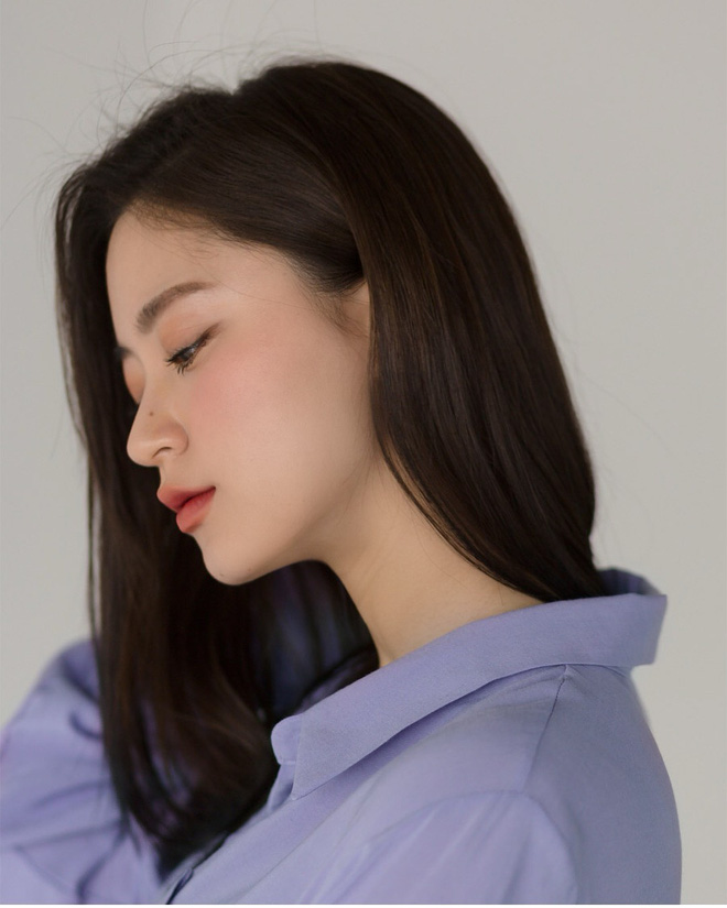 Sở hữu nhan sắc vừa mong manh vừa cá tính, cô nàng 22 tuổi trở thành nàng thơ giới lookbook Hàn Sở hữu nhan sắc vừa mong manh vừa cá tính, cô nàng 22 tuổi trở thành nàng thơ giới lookbook Hàn