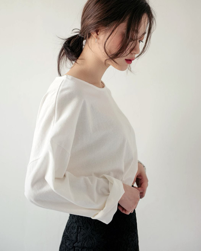 Sở hữu nhan sắc vừa mong manh vừa cá tính, cô nàng 22 tuổi trở thành nàng thơ giới lookbook Hàn Sở hữu nhan sắc vừa mong manh vừa cá tính, cô nàng 22 tuổi trở thành nàng thơ giới lookbook Hàn