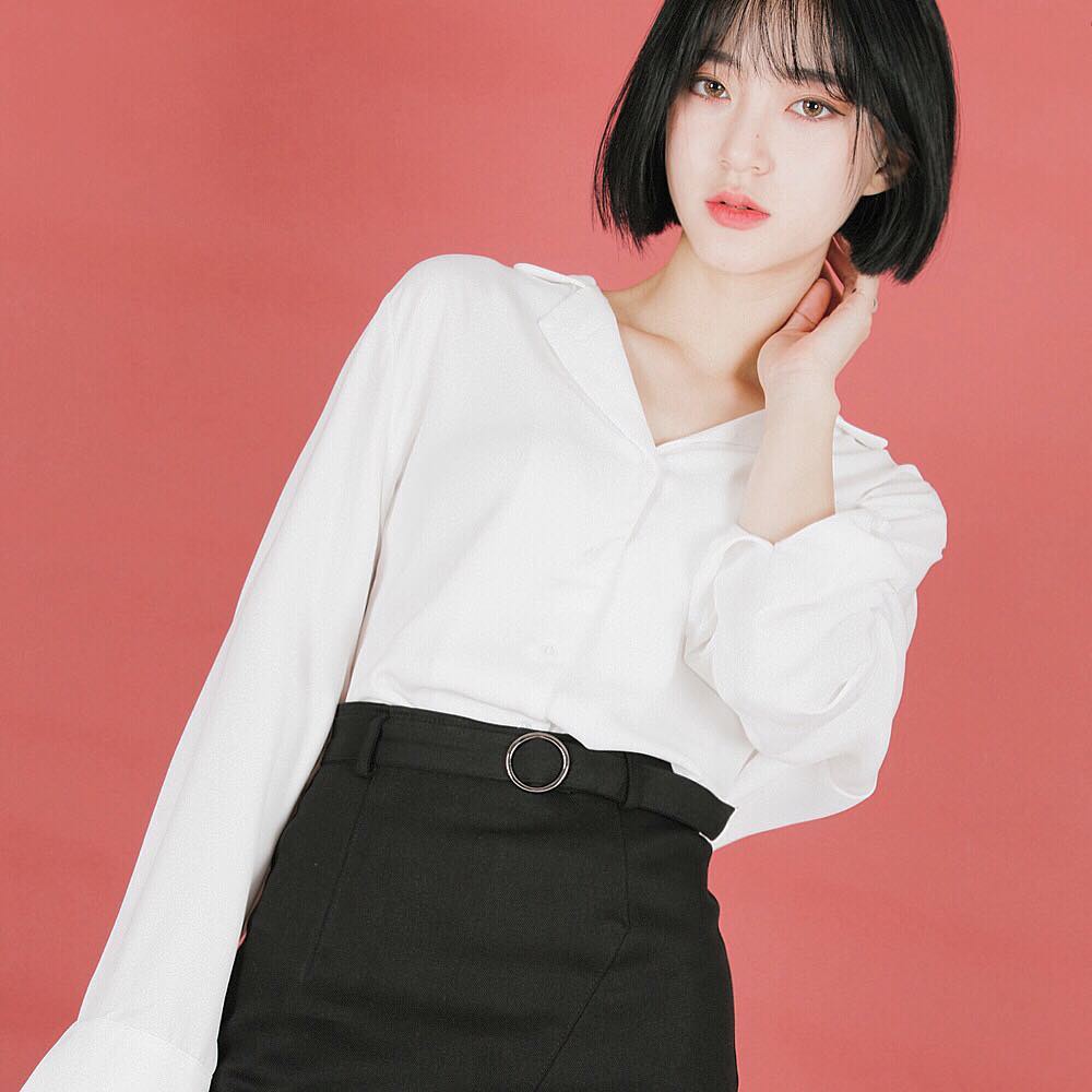 Sở hữu nhan sắc vừa mong manh vừa cá tính, cô nàng 22 tuổi trở thành nàng thơ giới lookbook Hàn Sở hữu nhan sắc vừa mong manh vừa cá tính, cô nàng 22 tuổi trở thành nàng thơ giới lookbook Hàn