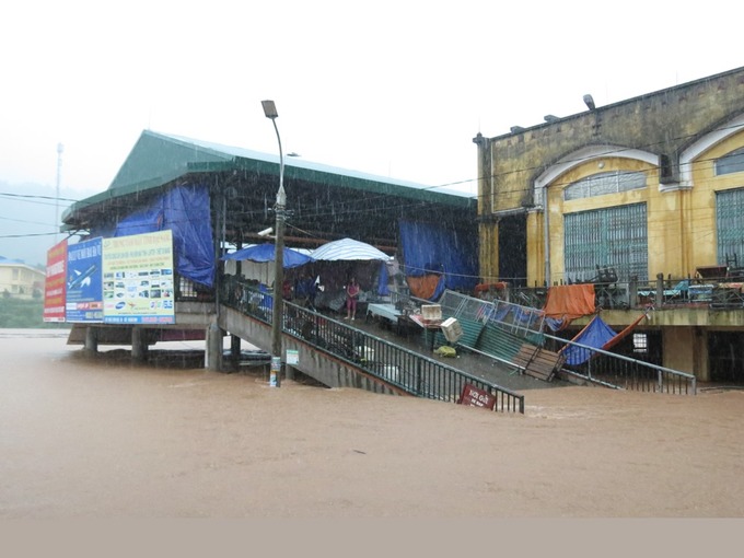 Huyện miền núi Quảng Ninh chìm trong biển nước