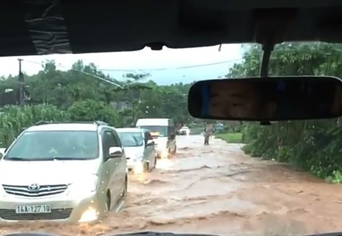 Huyện miền núi Quảng Ninh chìm trong biển nước