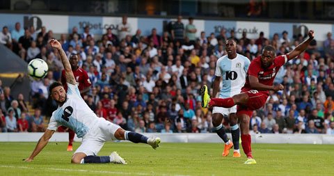 Blackburn 0-2 Liverpool: Sturridge và Markovic mang về chiến thắng cho Liverpool