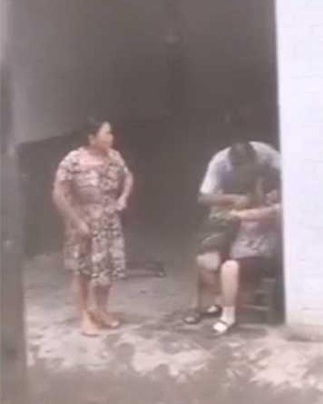 Mẹ chồng to tiếng với con dâu, con trai bênh vợ làm điều hết sức nhẫn tâm với mẹ