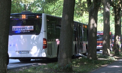 Đâm dao trên xe buýt Đức, 14 người bị thương