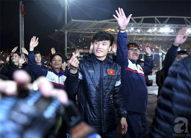 U23 Việt Nam: Mũi tên trúng 2 đích của HLV Park Hang-seo và cuộc chiến Tiến Dũng–Văn Lâm