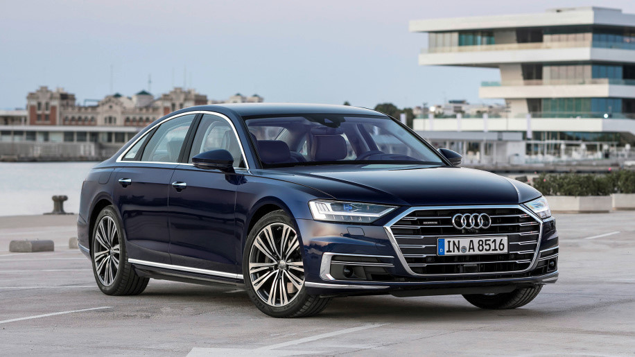 Audi A8 2019 có giá khởi điểm từ 84.795 USD